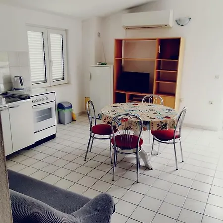 Saric Apartment Vrsine