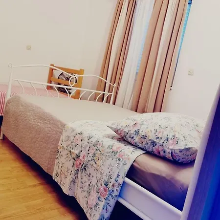 Saric Apartamento Vrsine